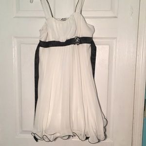 Girl dress size 16